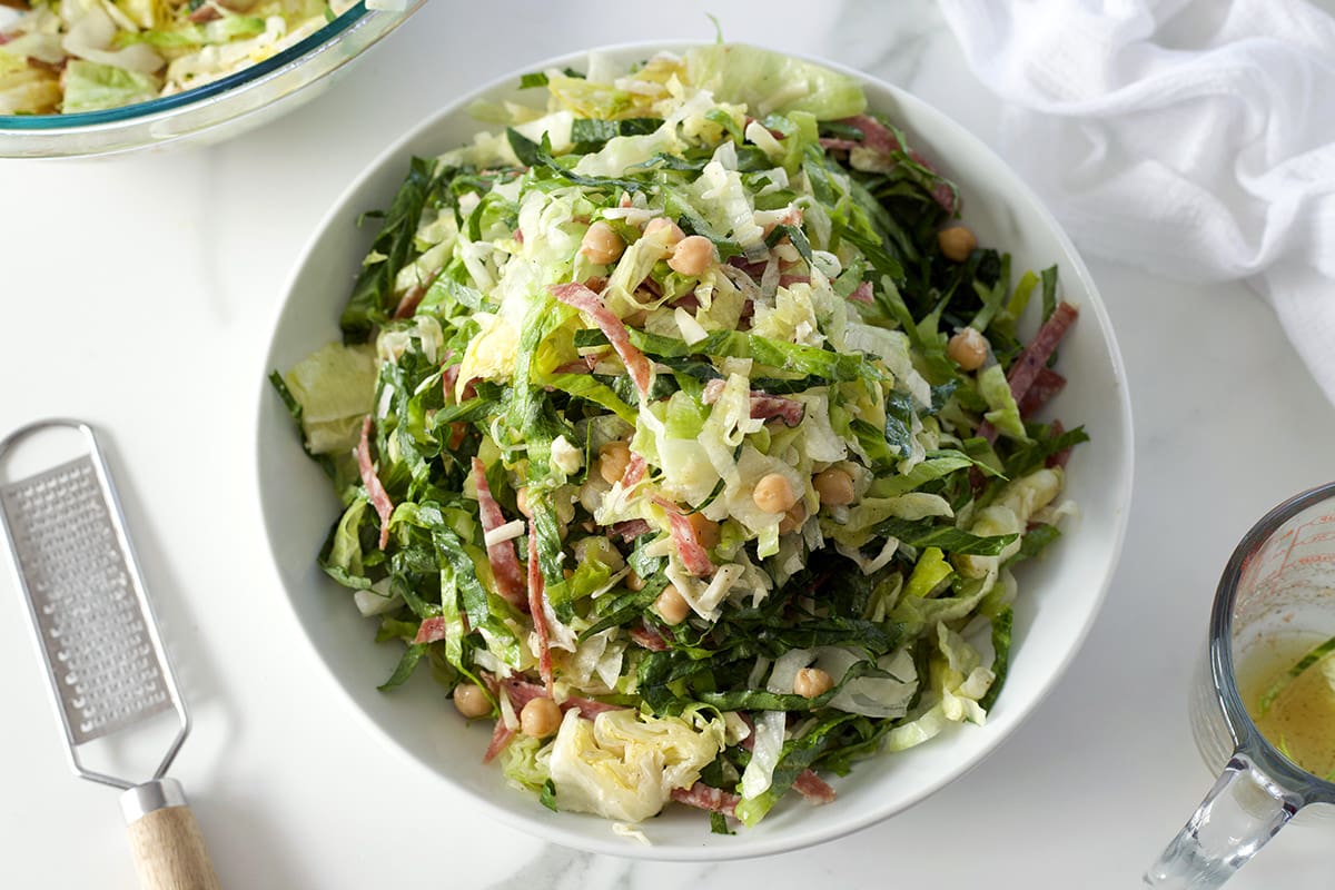 La scala salad in a white bowl.